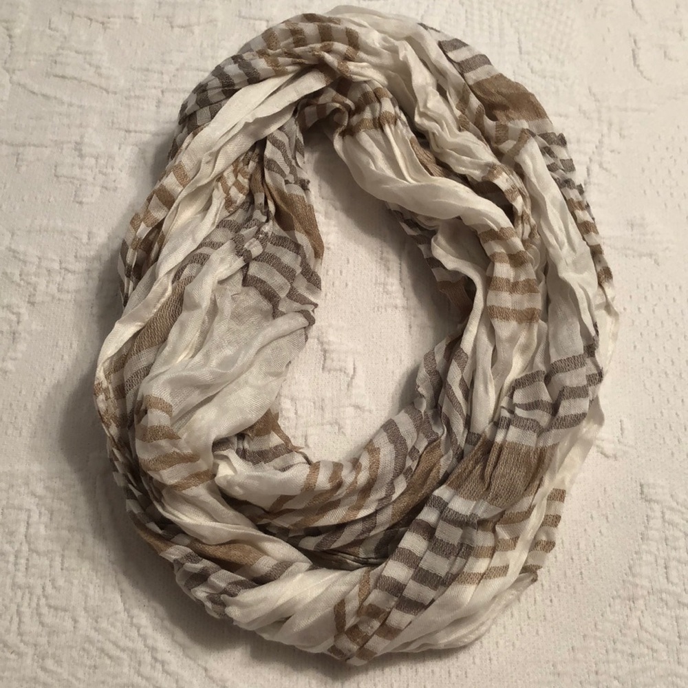 Super lightweight Infinity Scarf